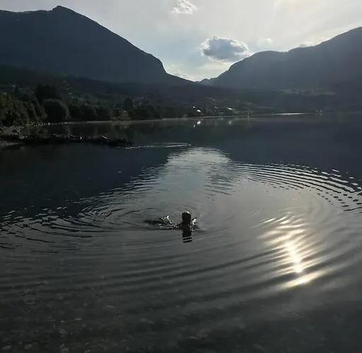 The Olav-house From 1840, At Farm Ellingbo בית נופש